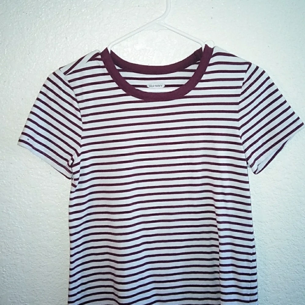 NWOT Maroon stripped tshirt